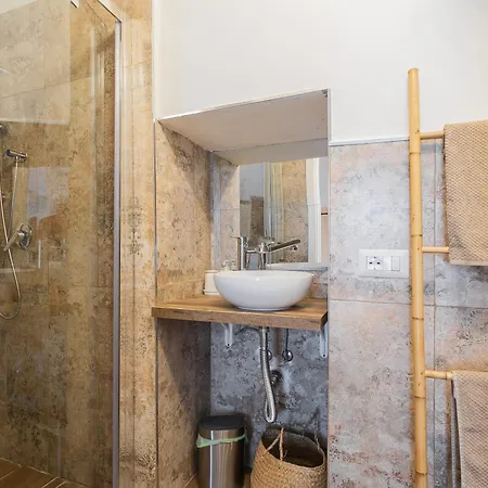 Sunny Vibes * Monopoli