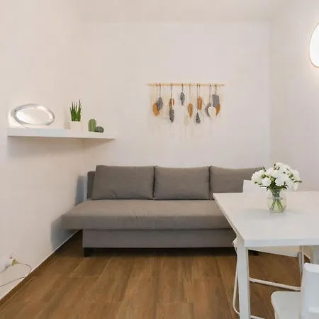 Sunny Vibes Apartment *