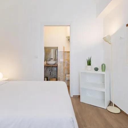Sunny Vibes Apartment