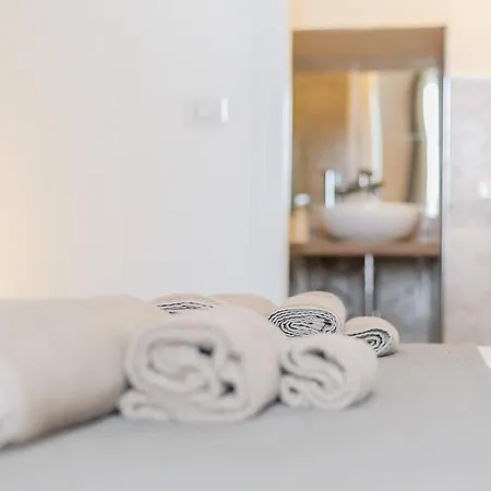 Sunny Vibes Апартаменты